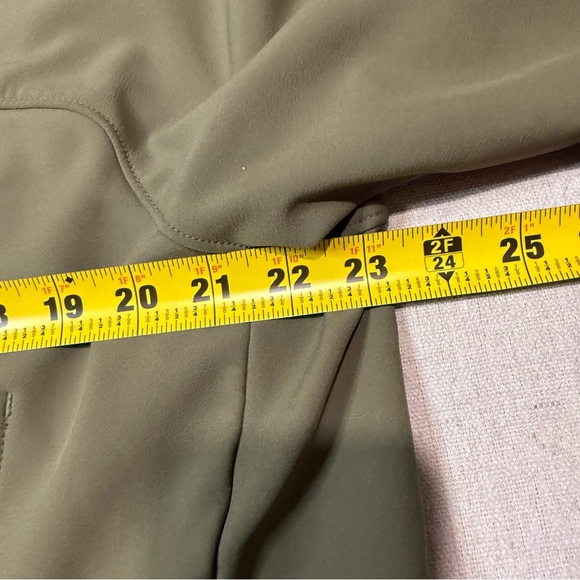 REI Men's Green Soft Shell Long Sleeve Full Zip Jacket Coat Sz Large Nylon Flaws - Picture 9 of 9